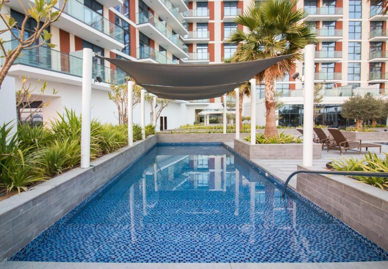 Luxurious Fully Furnished 5 Stars Facilities In South