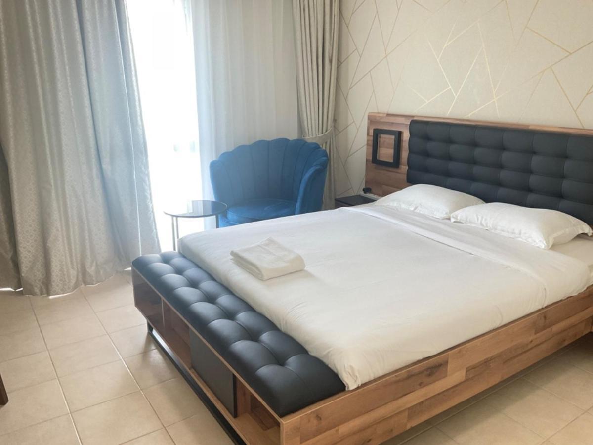 209- For Family And Working Professionals Apartment