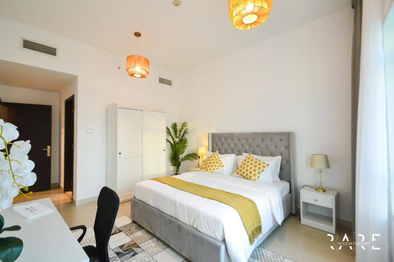 Rare Homes Next To Metro & View In Tower - R1205