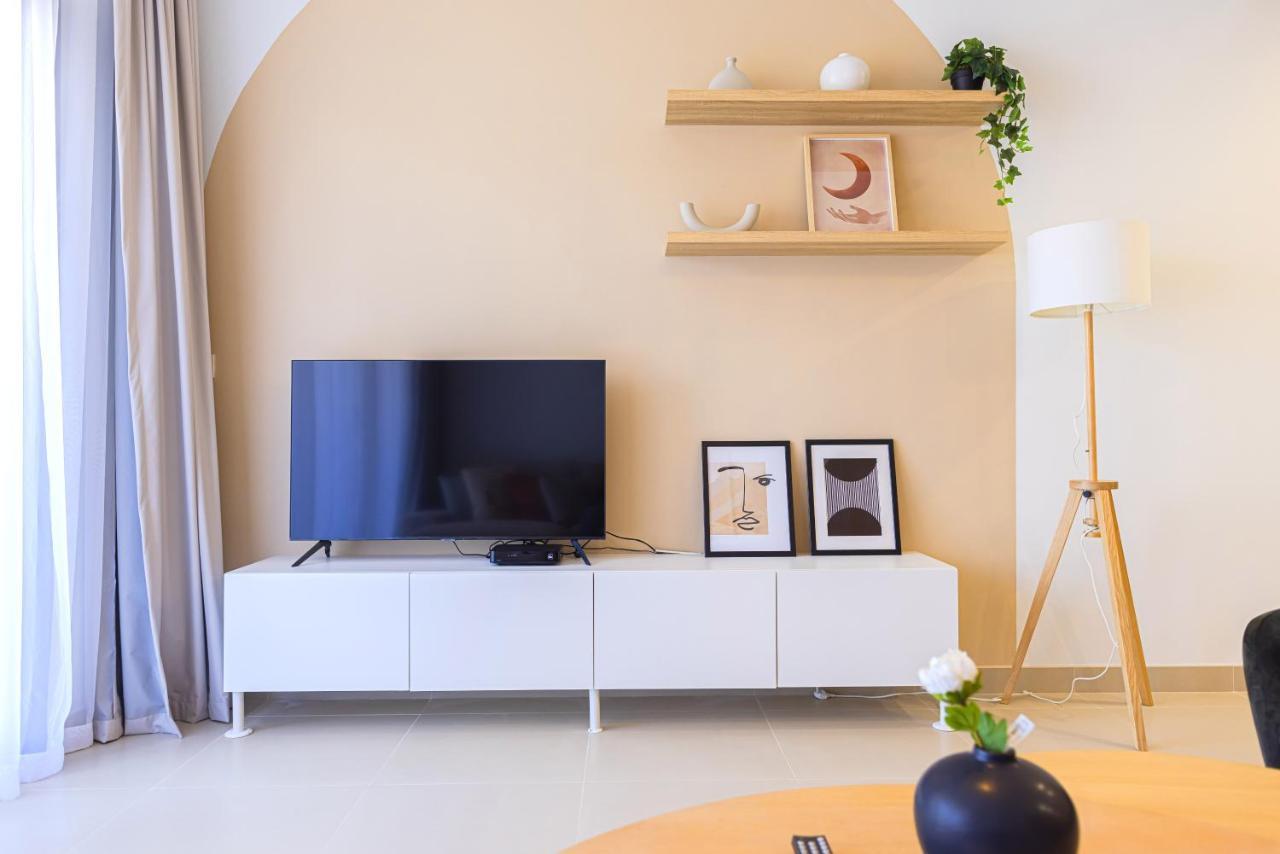 Art-inspired Amidst Downtown Apartment