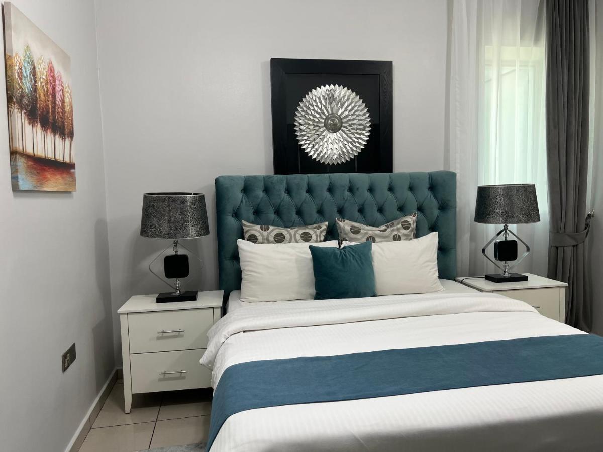 Apartment A C Pearl Holiday Homes - Stylish 1 Bedroom *