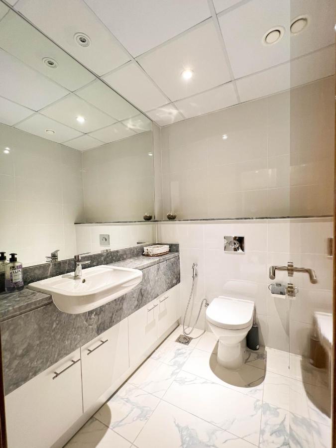 Apartment Lux 1br At Habtoor City Noora Tower Business Bay Dubai
