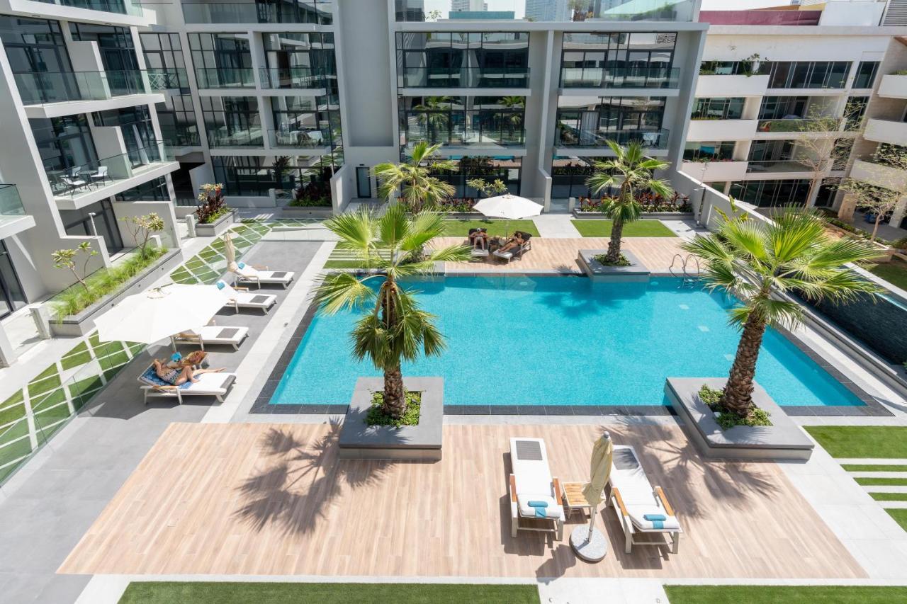 Apartment Ultimate Modern With Pool View In Jvc *