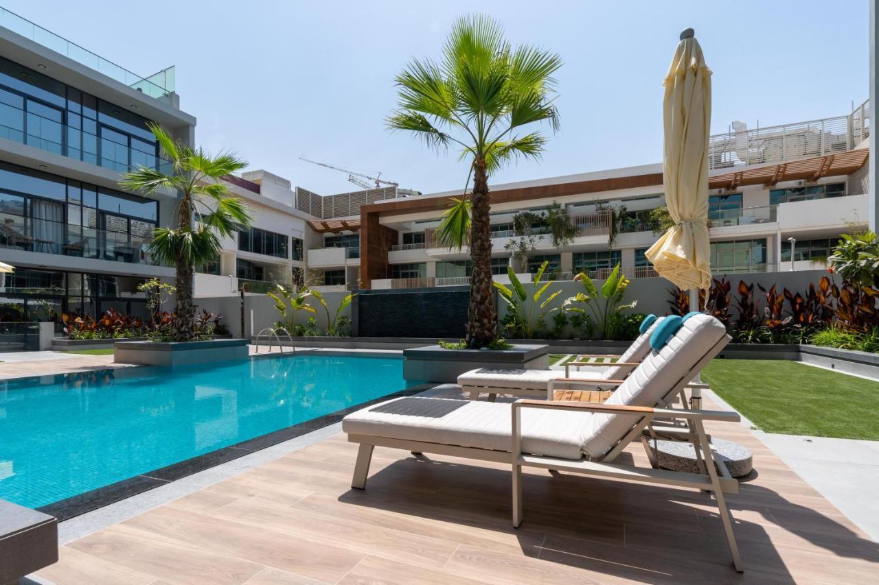Ultimate Modern With Pool View In Jvc *