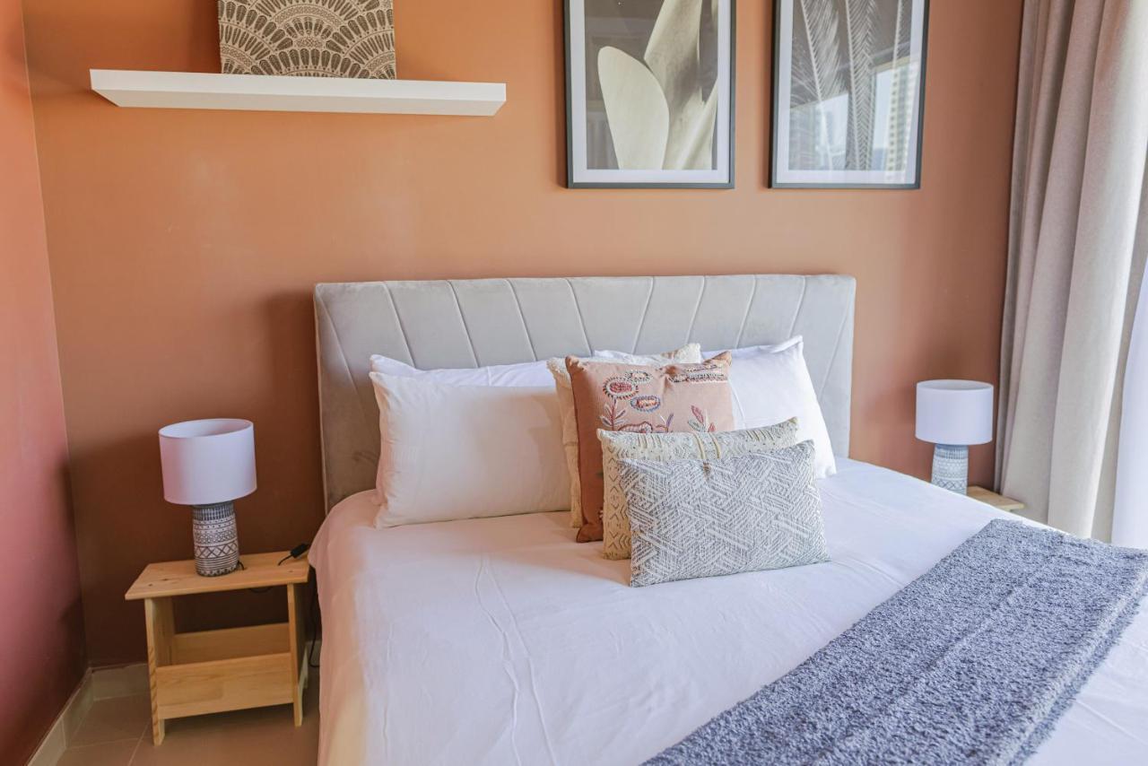 Apartment Art-inspired Amidst Downtown