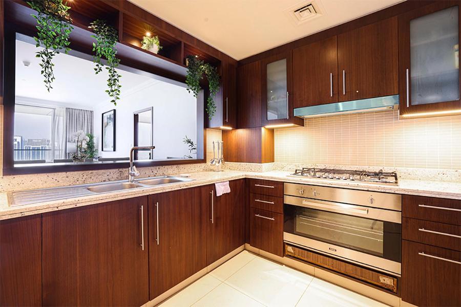 Burj Khalifa View, Downtown Dubai, 3br - Daniels Holiday Homes *