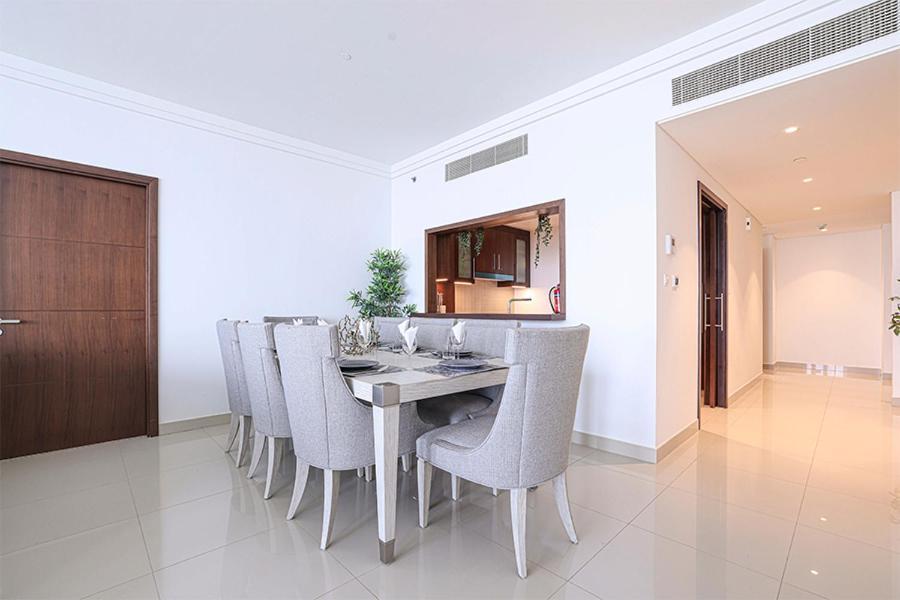 Apartment Burj Khalifa View, Downtown Dubai, 3br - Daniels Holiday Homes Dubai
