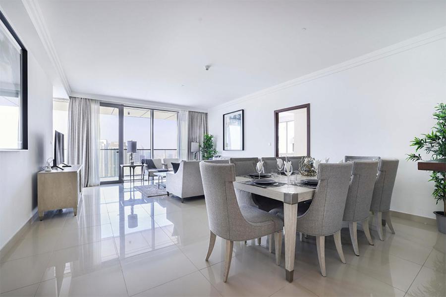 Apartment Burj Khalifa View, Downtown Dubai, 3br - Daniels Holiday Homes Dubai