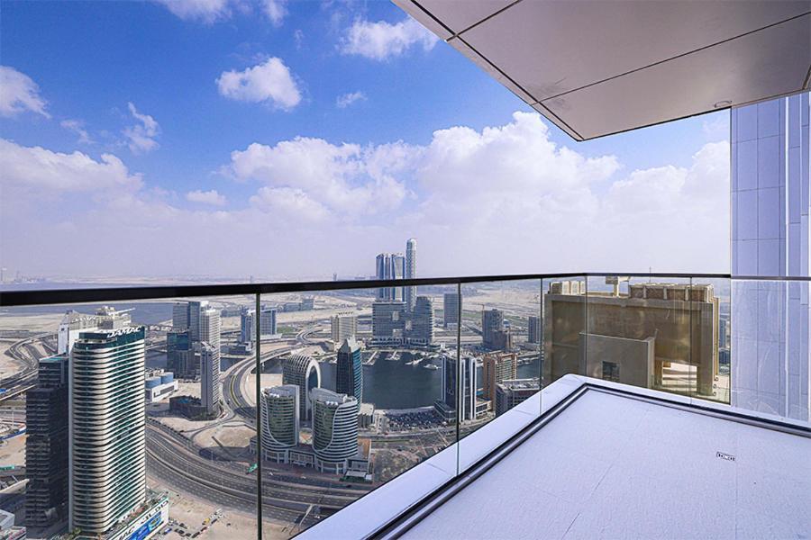 Burj Khalifa View, Downtown Dubai, 3br - Daniels Holiday Homes * Dubai