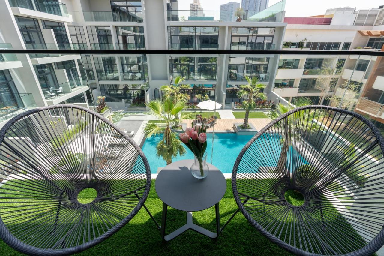 Ultimate Modern With Pool View In Jvc *