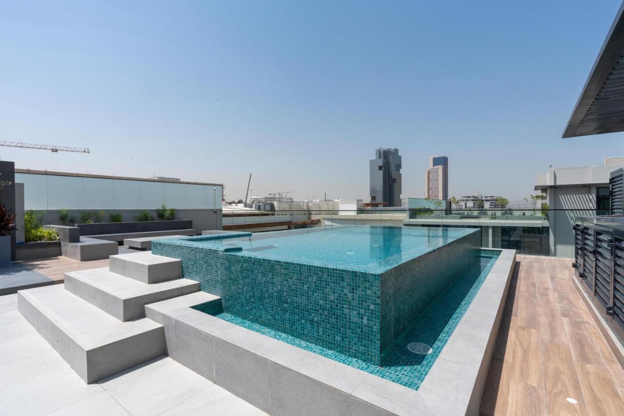 Ultimate Modern With Pool View In Jvc Dubai