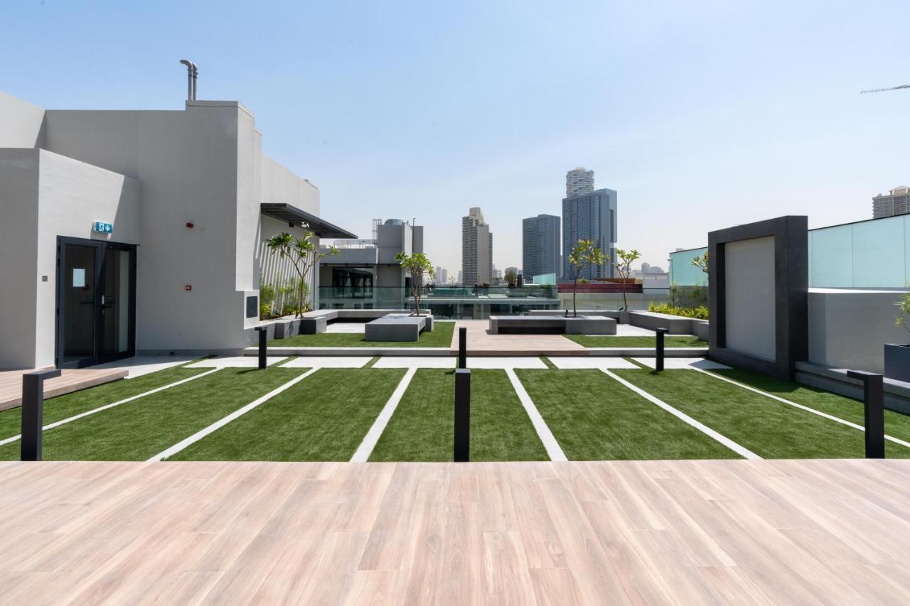 Apartment Ultimate Modern With Pool View In Jvc *
