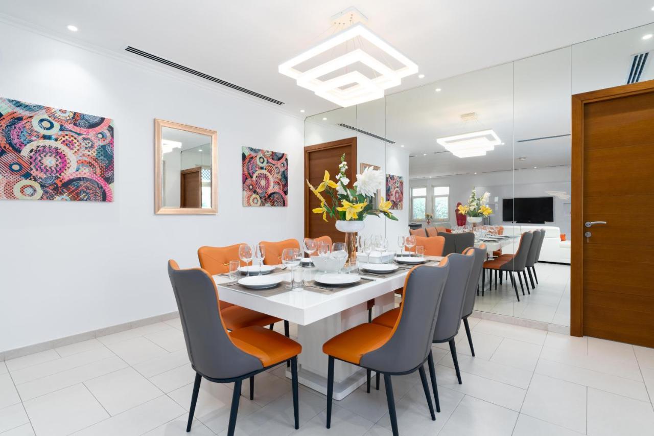 6 Plus 1 Bdr Jumeirah Park With Amz Climatized Huge Private Pool - 5 Min From Jbr Beach Apartment Dubai