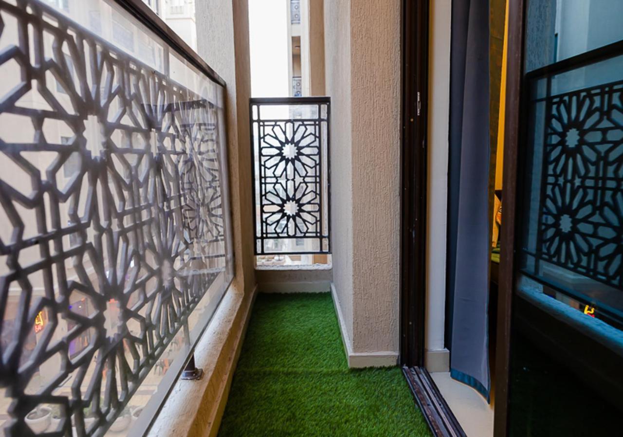Elegant With Lively Vicinity In Dubai's Heart Apartment Dubai