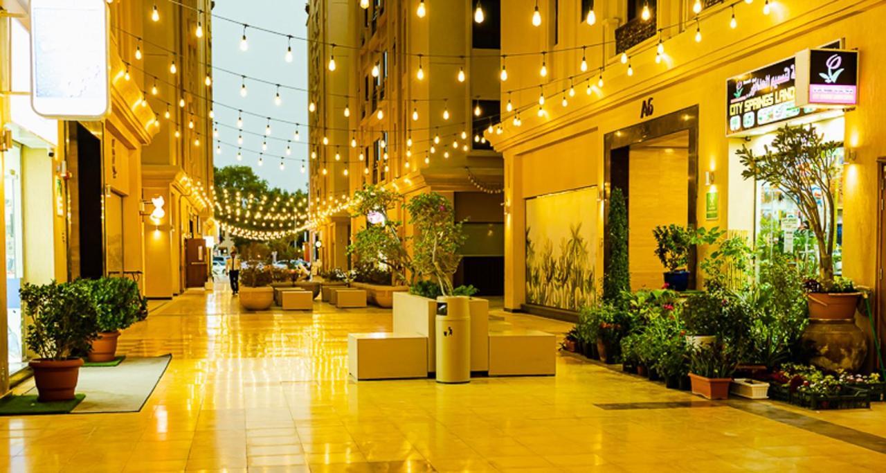 Elegant With Lively Vicinity In Dubai's Heart * Dubai