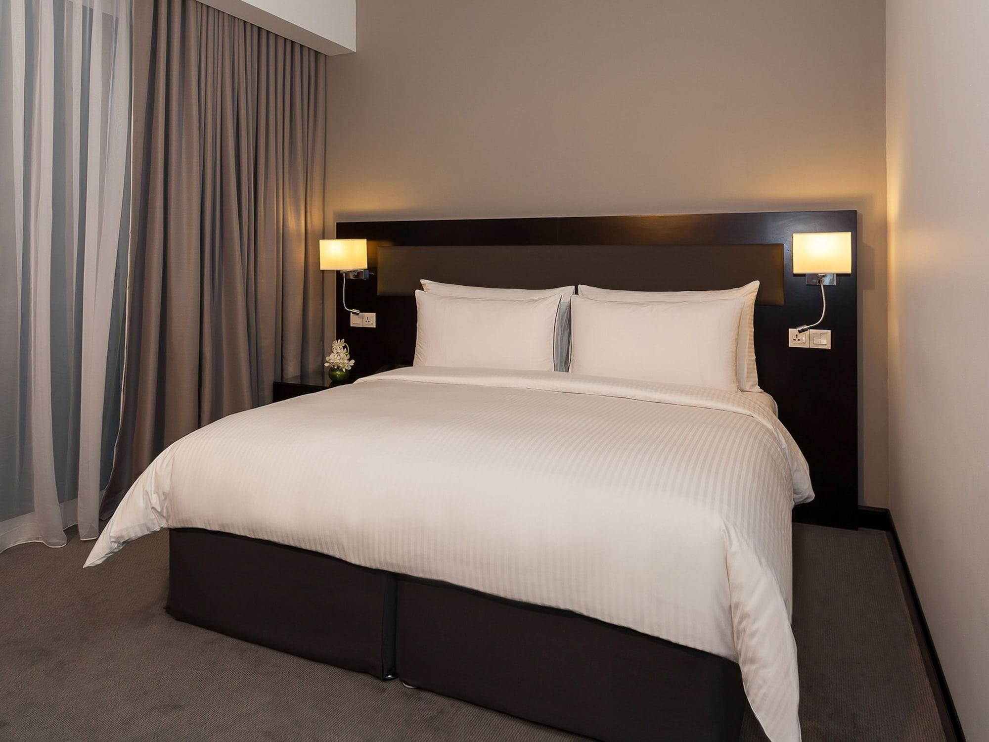 Flora Creek Deluxe Apartments,