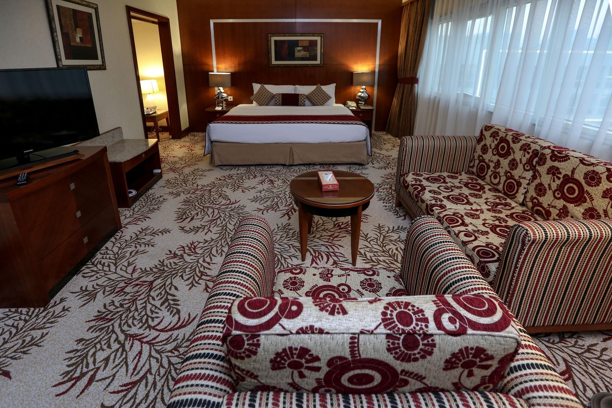 Hotel Ramee Royal 4*
