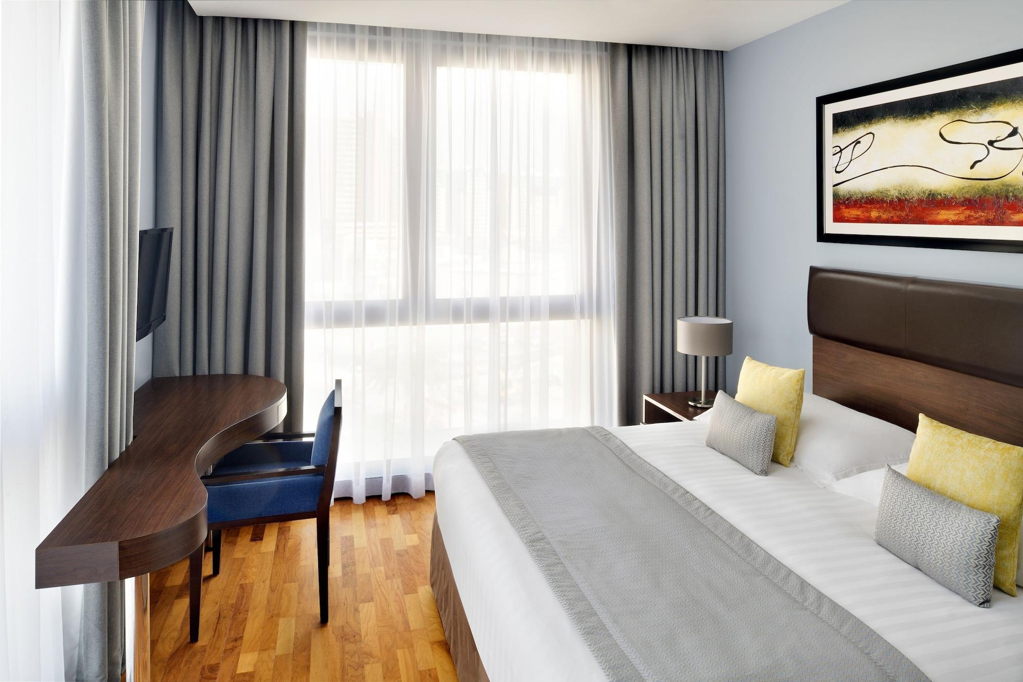 Aparthotel Moevenpick Al Mamzar 5*