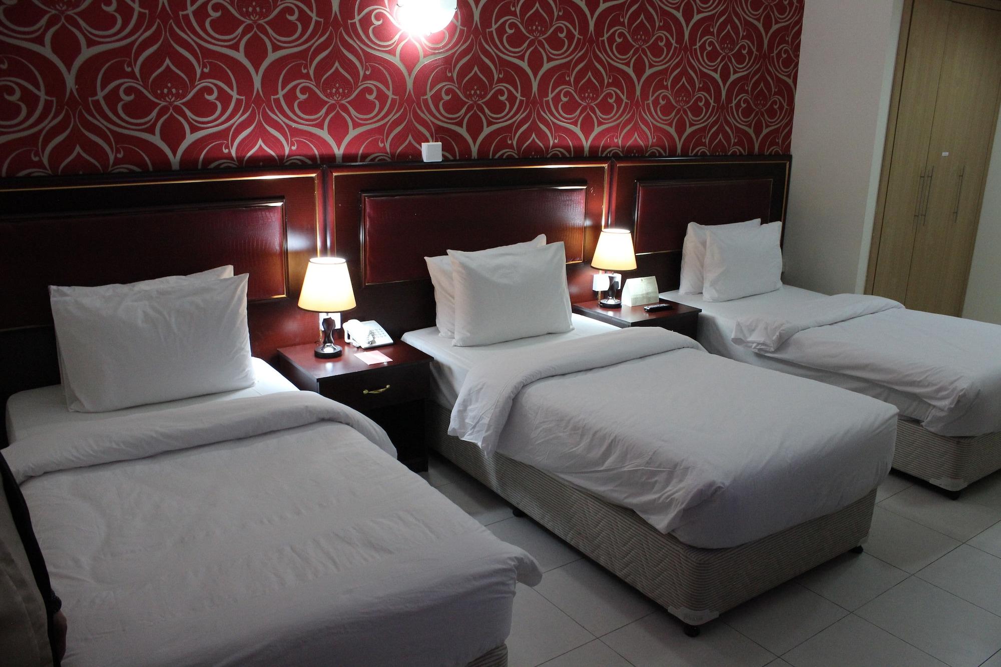 Montreal Naif Hotel