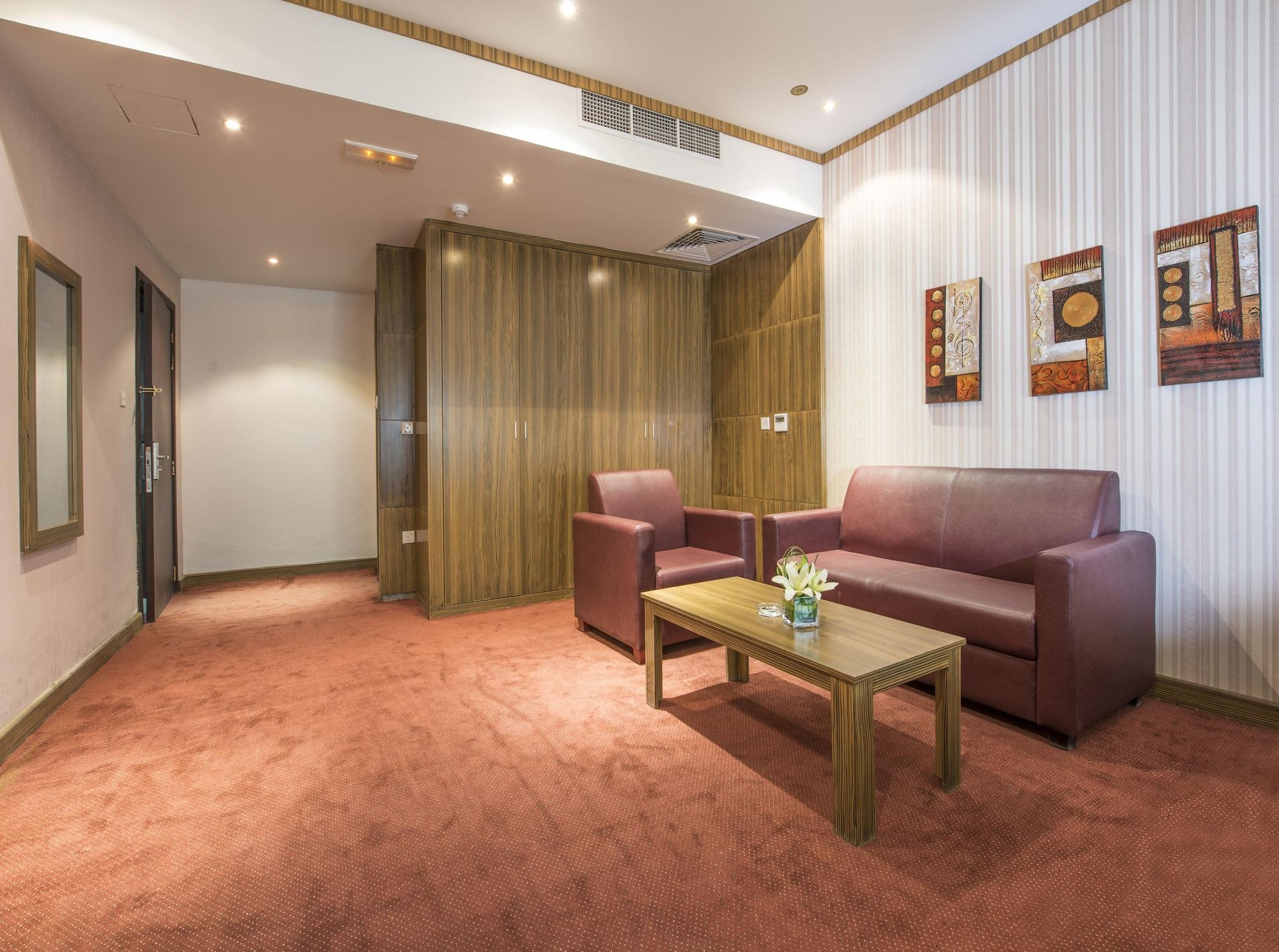 Royal Tulip Llc Hotel