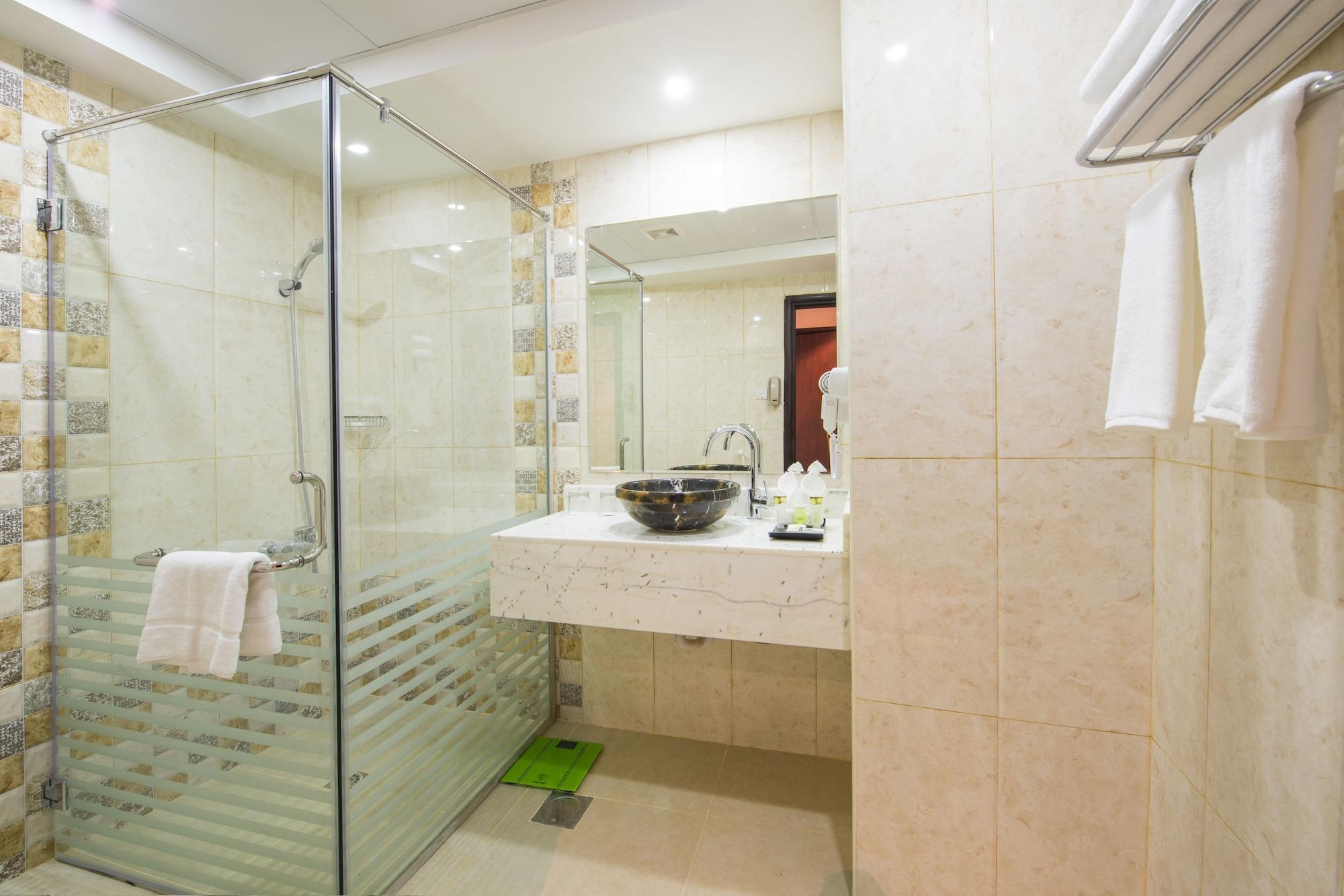 Royal Tulip Llc Hotel Dubai