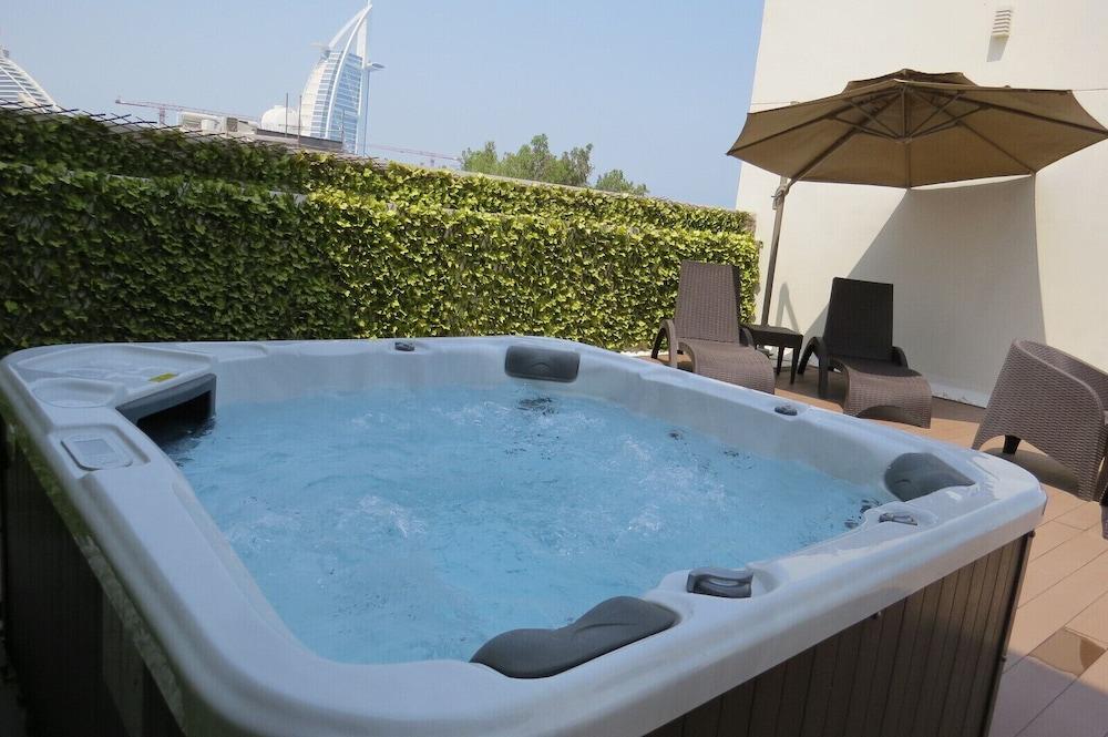 Walk Boutique Jumeirah Dubai