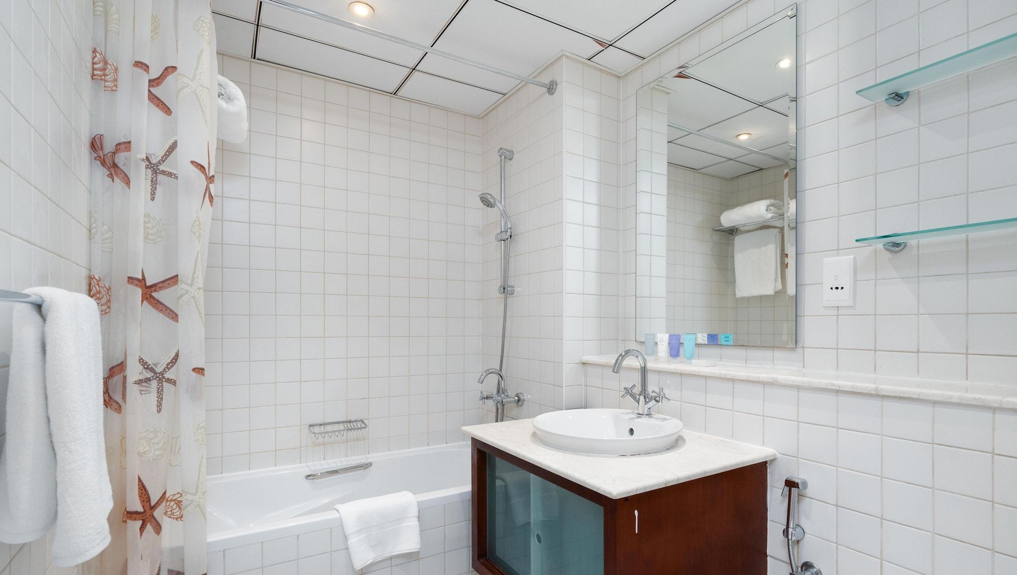 Apartment Dream - Near Marina, Al Sahab Tower *