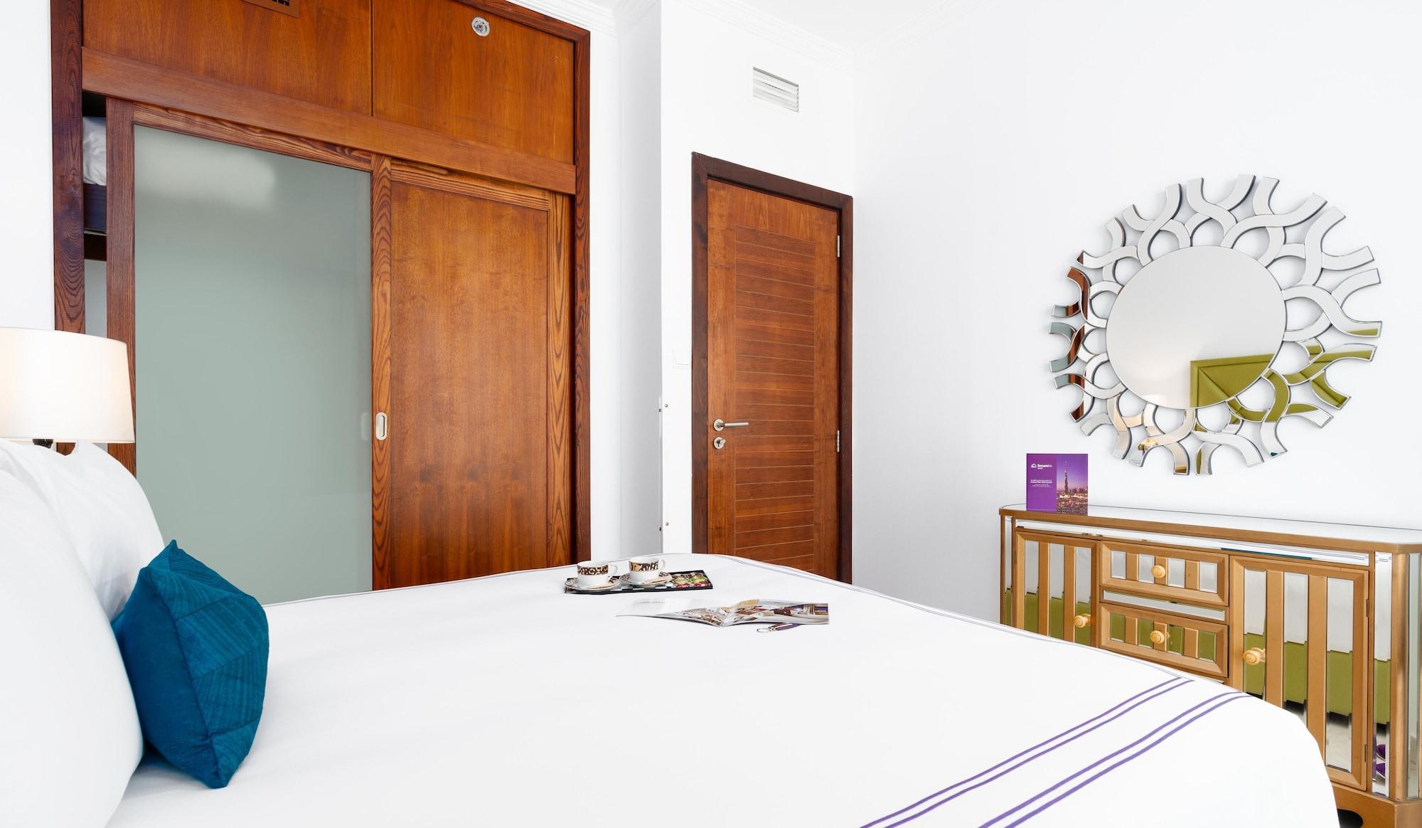 Apartment Dream - Near Marina, Al Sahab Tower *