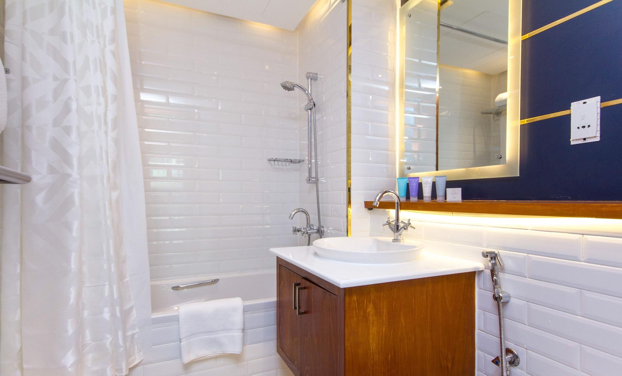 Apartment Dream - Near Marina, Al Sahab Tower