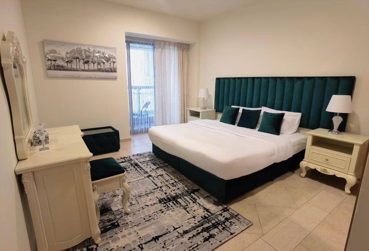 Apartment Serenity 3br Palm View In Marina *