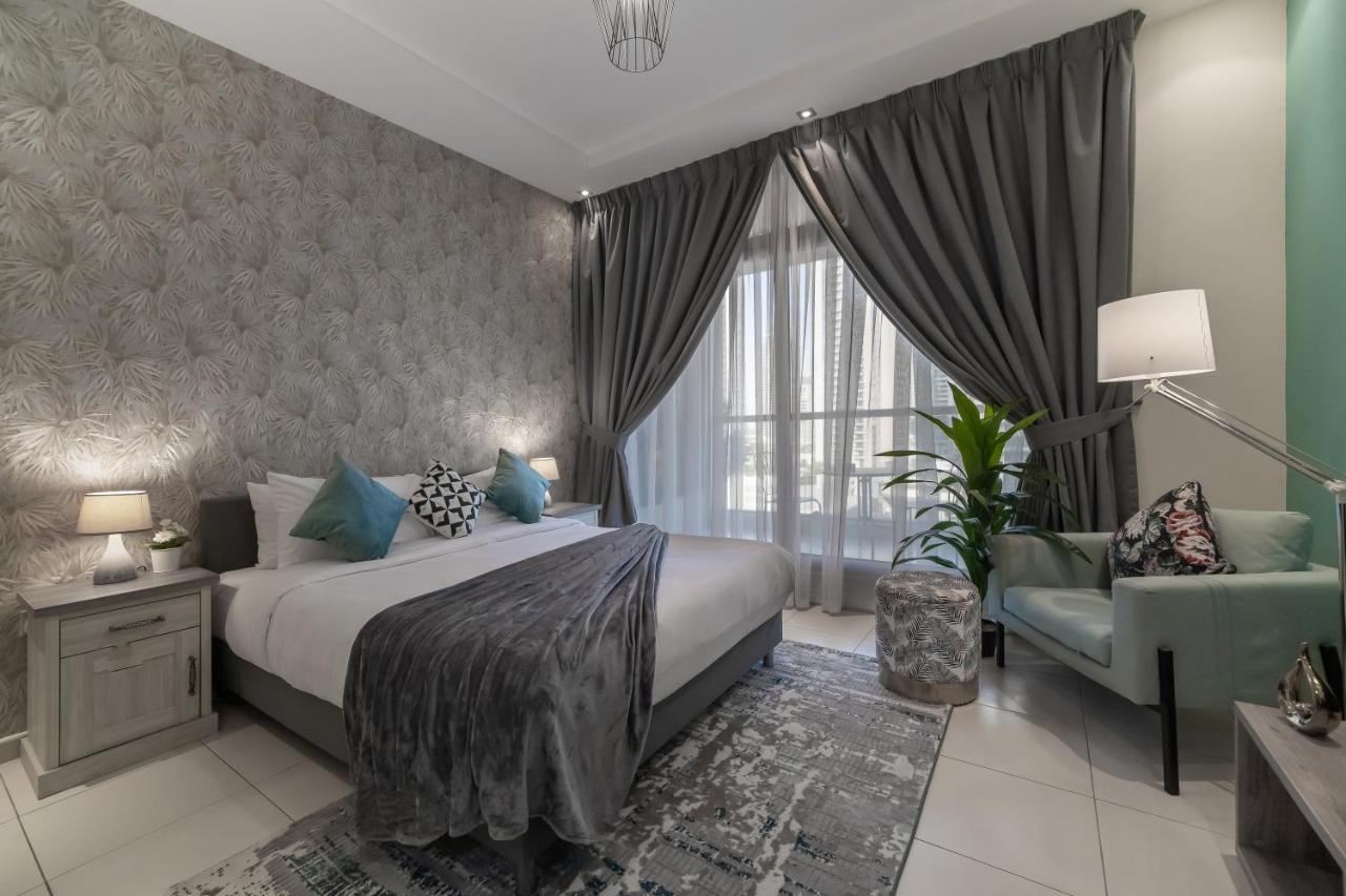 Apartment Higuests - Cute With Balcony, 5-min To The Dubai