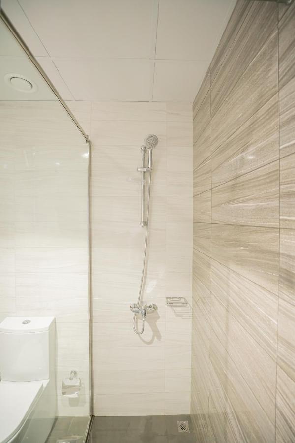 Apartment 1 Bed Apt With Wifi Pool Nr Mall Burj Khalifa *