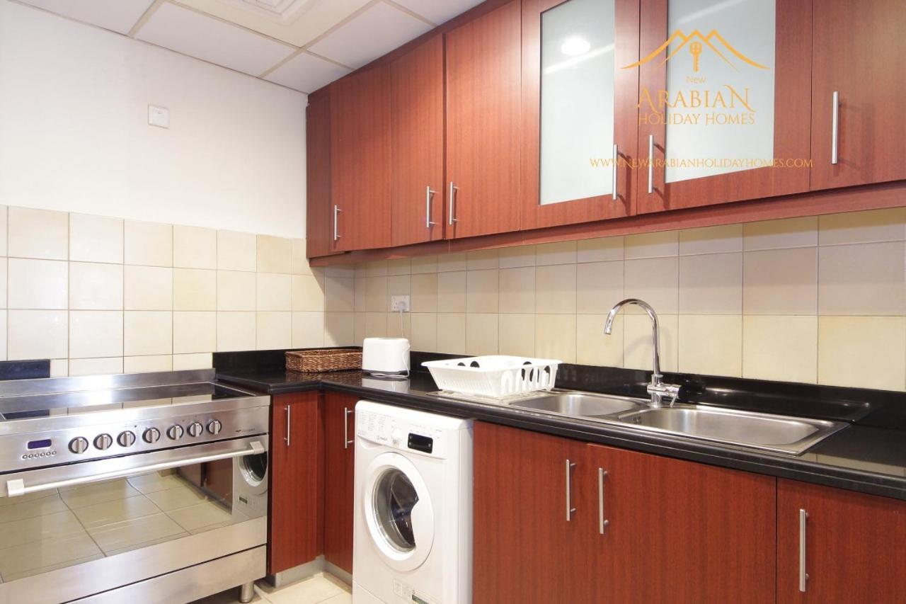 Jumeirah Beach Apt *
