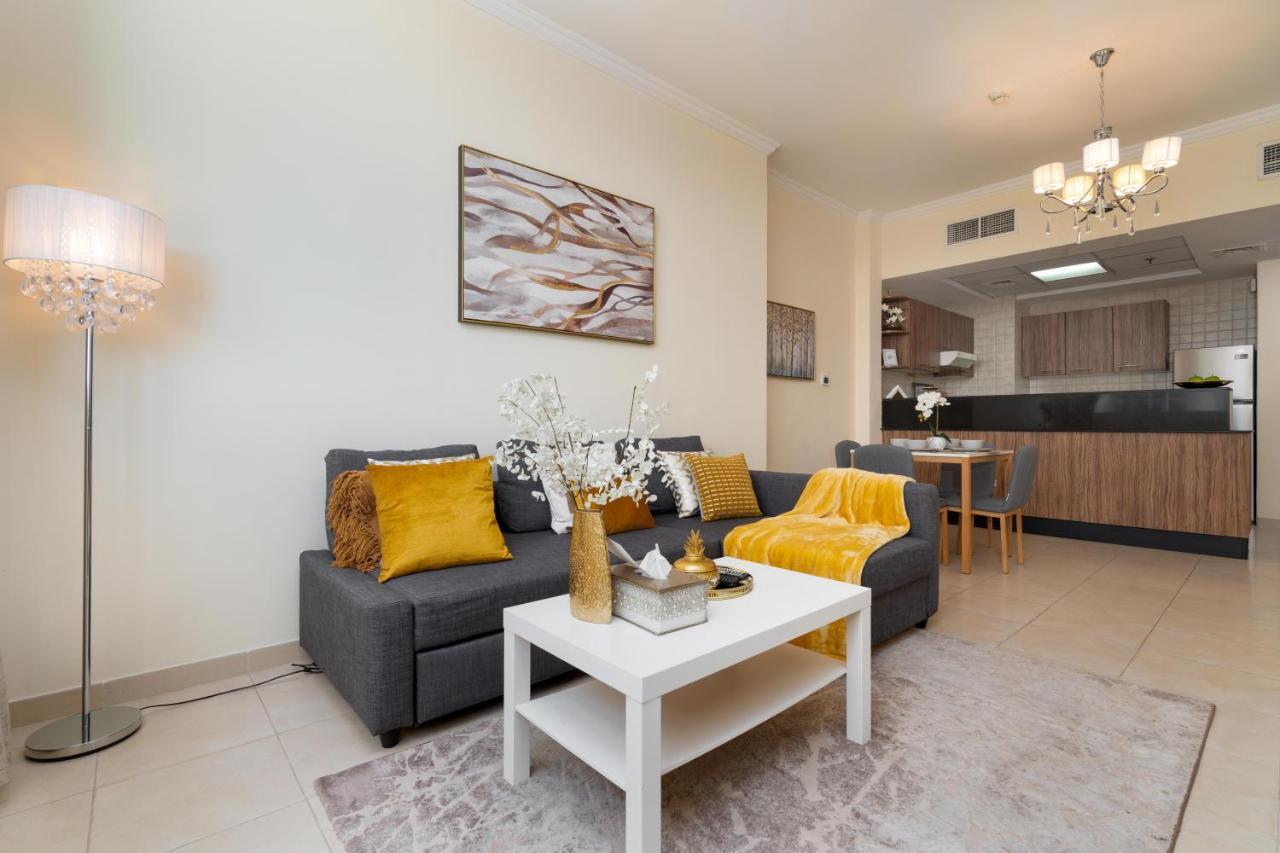 Apartment Spacious 2 Beds 5 Min Walk From Mall With Brand New Gym And Rooftop Swimming Pool *