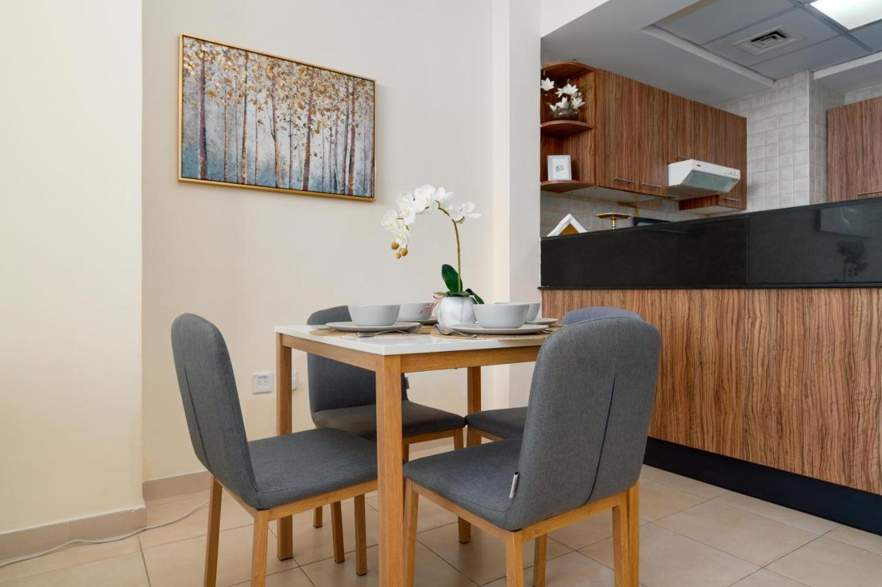 Apartment Spacious 2 Beds 5 Min Walk From Mall With Brand New Gym And Rooftop Swimming Pool Dubai