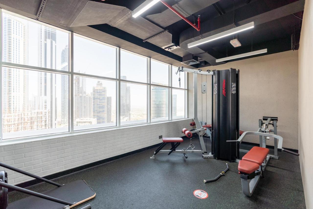 Spacious 2 Beds 5 Min Walk From Mall With Brand New Gym And Rooftop Swimming Pool Apartment *