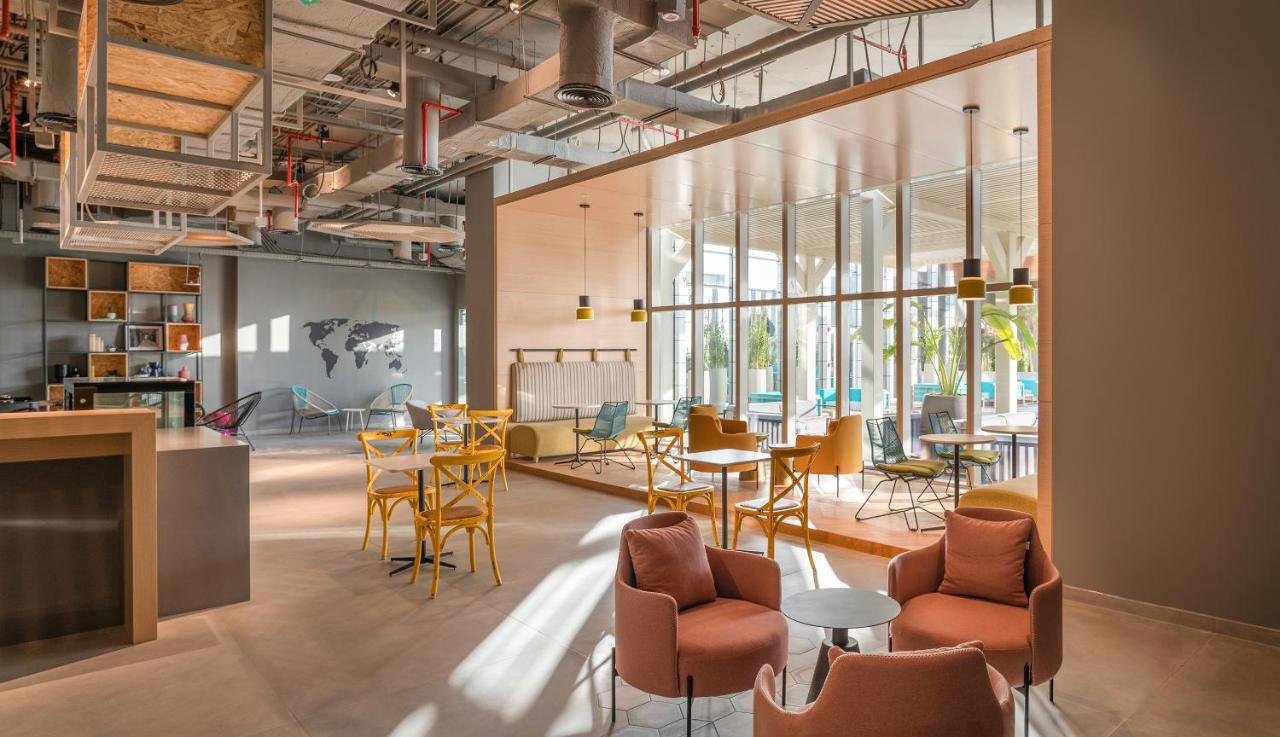 Adagio Jumeirah Village Triangle Aparthotel 4*