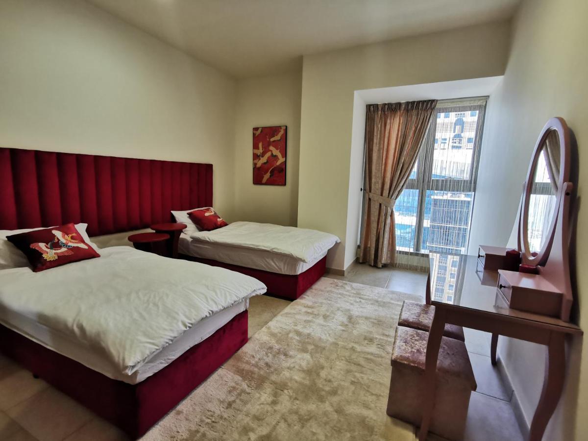 Serenity 3br Palm View In Marina Dubai