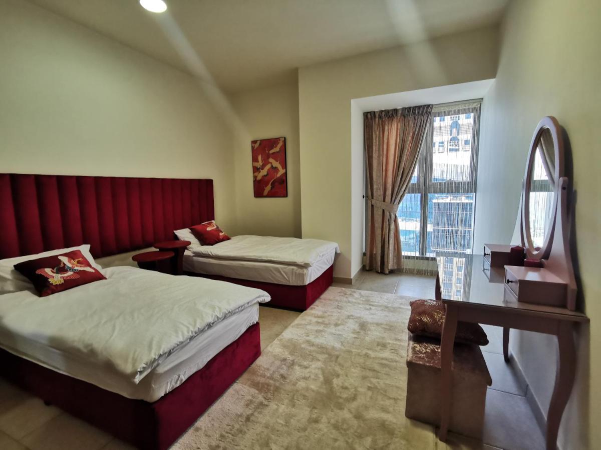 Serenity 3br Palm View In Marina Apartment *