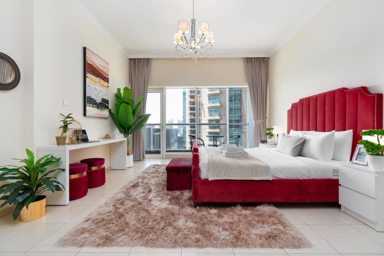 Apartment Spacious 2 Beds 5 Min Walk From Mall With Brand New Gym And Rooftop Swimming Pool Dubai