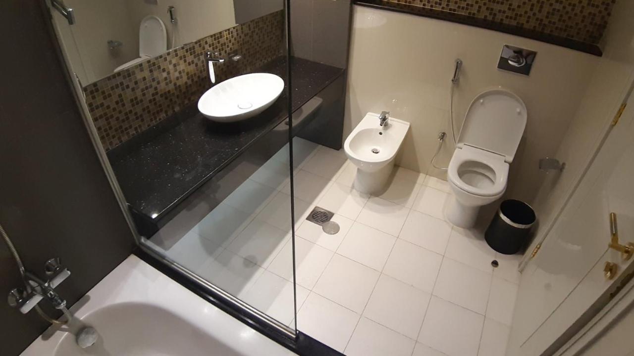 King Suite-Burj Khalifa 5 Min Walking From Dubai Mall Apartment Dubai