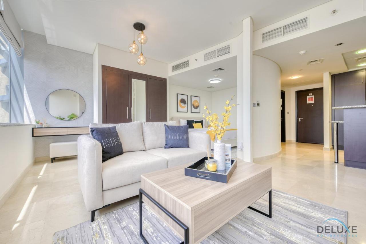 Apartment Affordable Luxury Modern 1br With Pool & Balcony By Deluxe Homes *