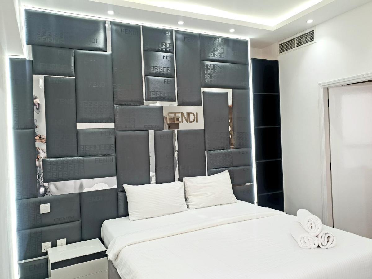Modern Panoramic Sea View 3br On Jbr Walk Apartment *