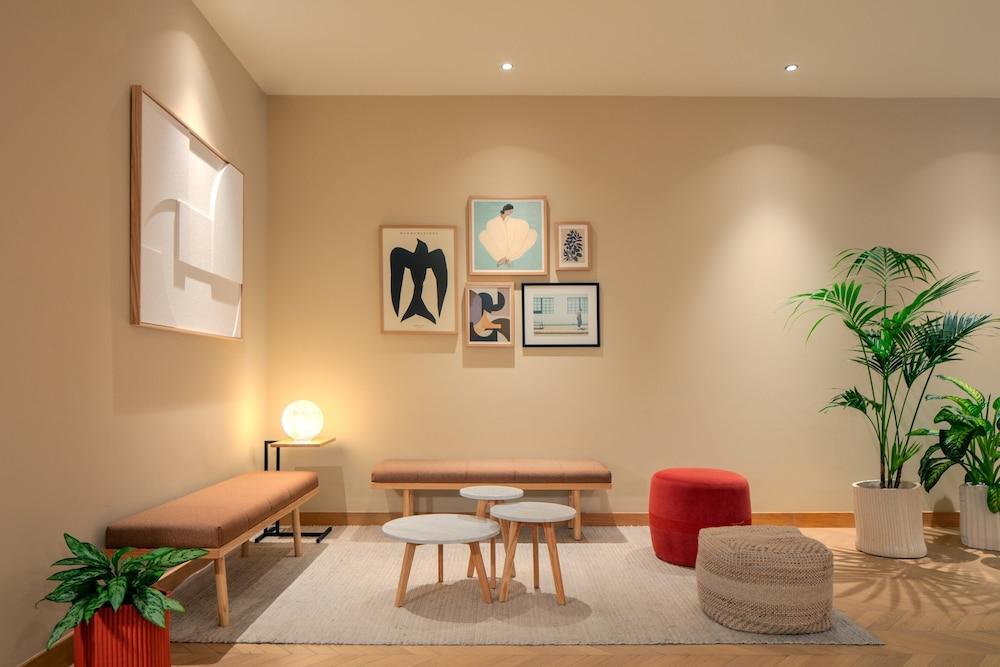 Staybridge Internet Hotel 4*