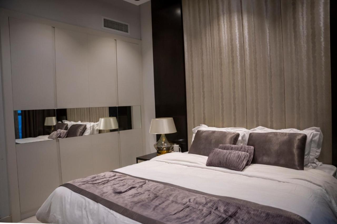 King Suite-Burj Khalifa 5 Min Walking From Dubai Mall * Dubai