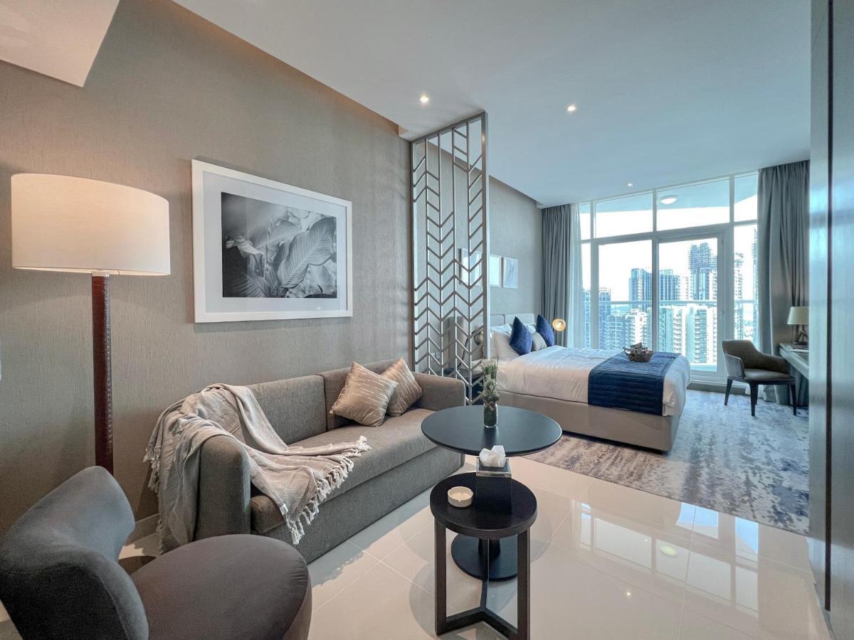 5-star Luxury Studio Near Burj Khalifa Amazing Canal & Views! Dubai