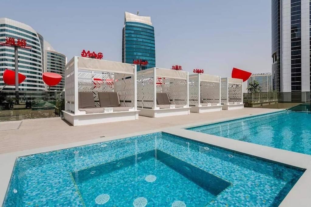 Urban King Bed With Burj Khalifa View & Mall Apartment