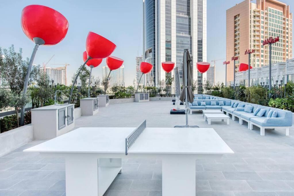 Urban King Bed With Burj Khalifa View & Mall Apartment *