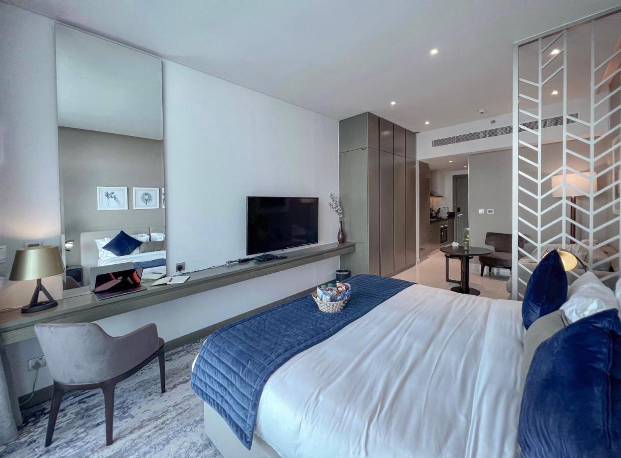 Apartment 5-star Luxury Studio Near Burj Khalifa Amazing Canal & Views! *