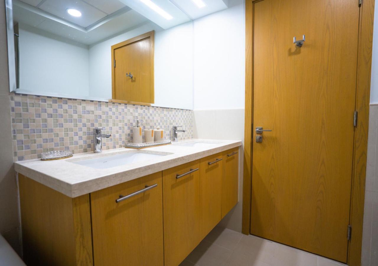 Nasma Luxury - Bellevue Tower 1 Apartment *